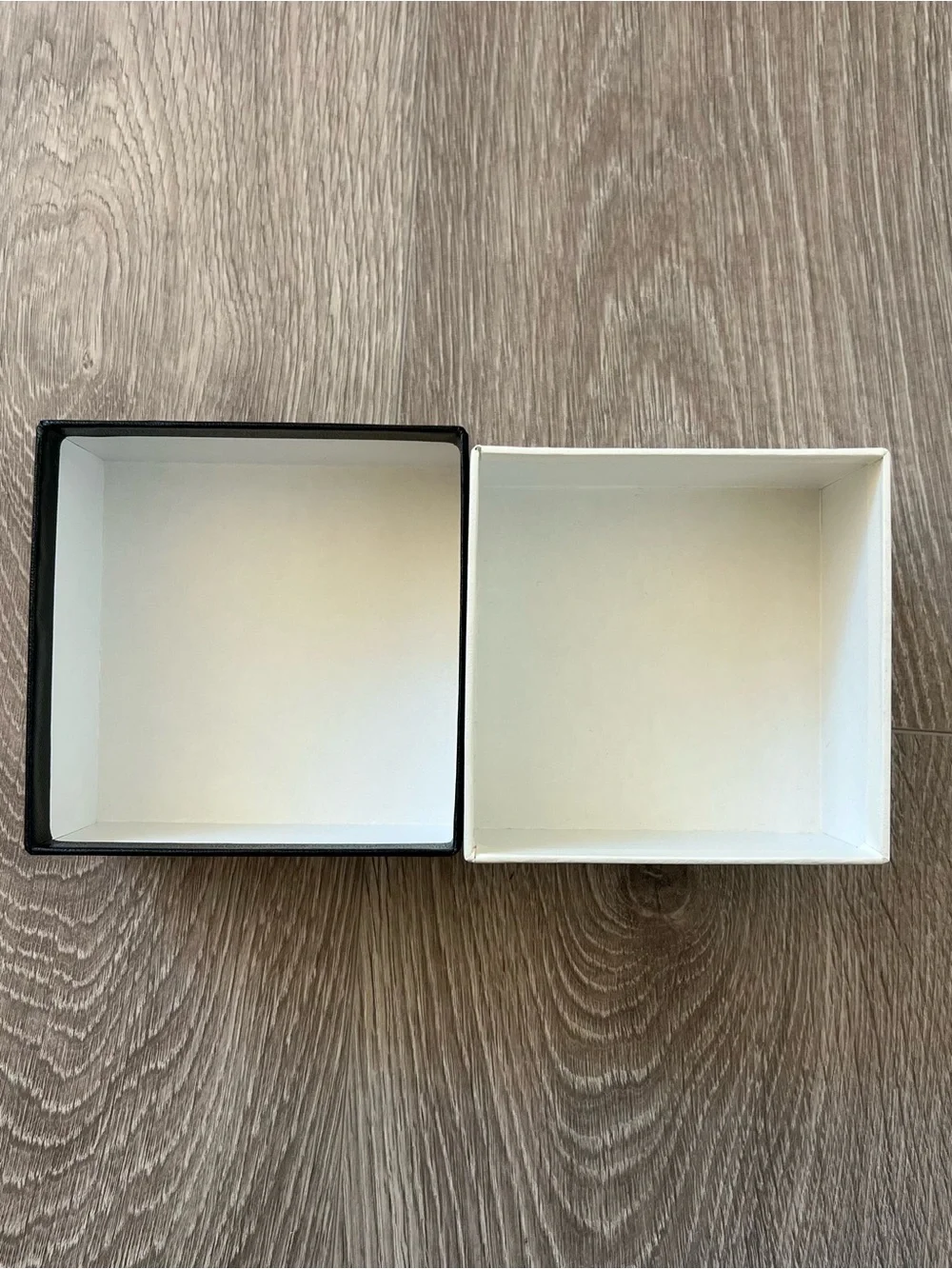 Chanel Box (BB76)